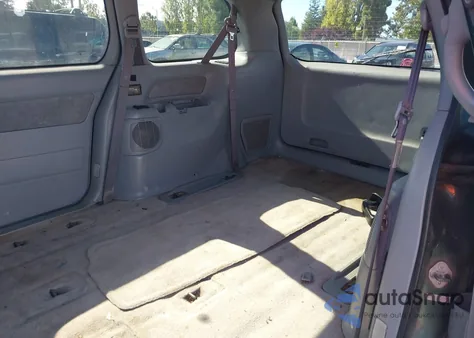 2001 Toyota Sienna Le from USA, damaged, VIN 4T3ZF13C11U402401